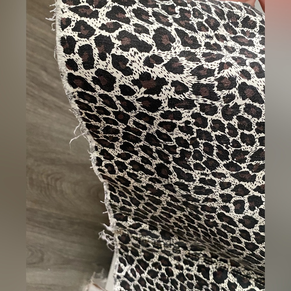 Coco+ carmen skirt size L, color print black and cream. - Picture 5 of 5
